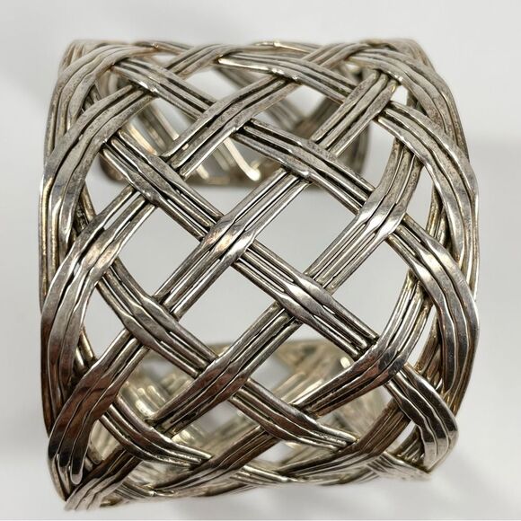 Beautiful Vintage Unsigned Alpaca Silver Basket Weave Wide Cuff Bracelet - Picture 8 of 11